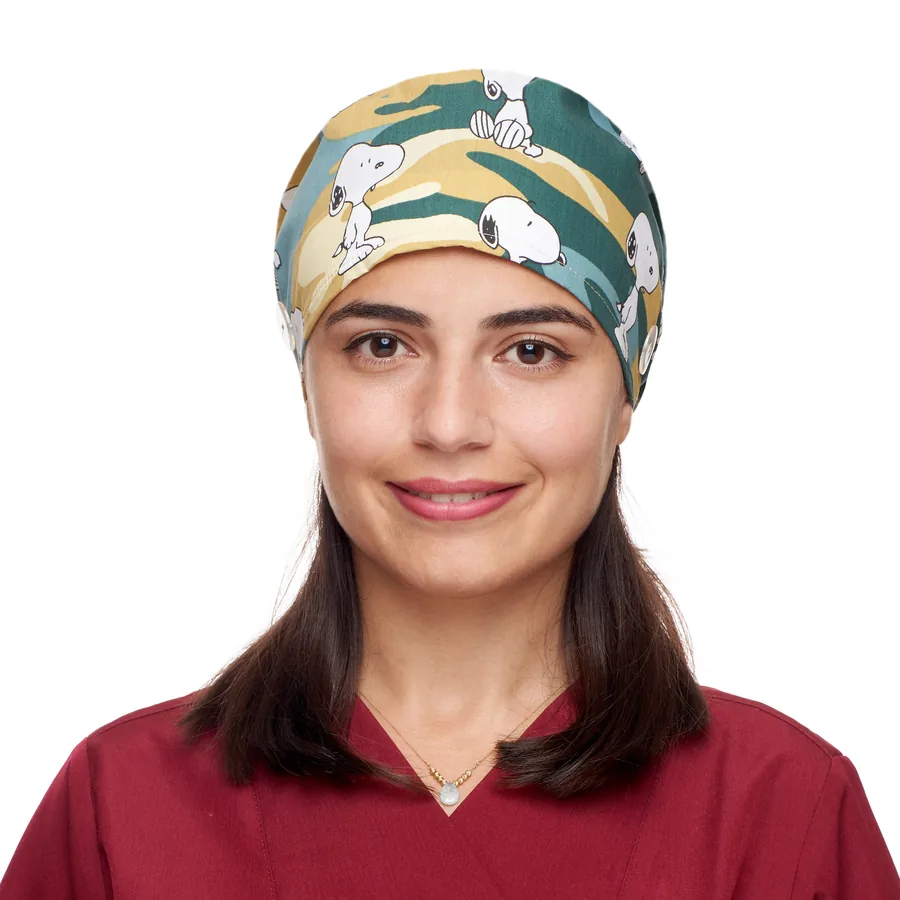 Desenli cerrahi bone takan model, önden çekim
